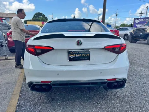 2018 Alfa Romeo Giulia Ti Sedan 4D