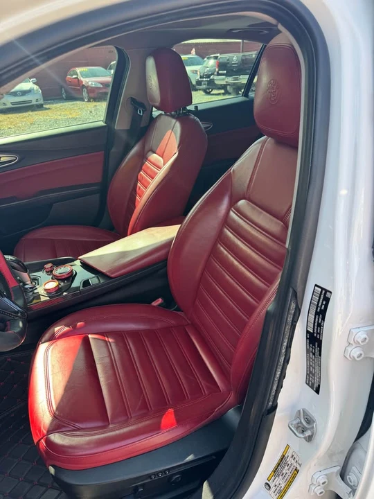 2018 Alfa Romeo Giulia - Image 4 of 20