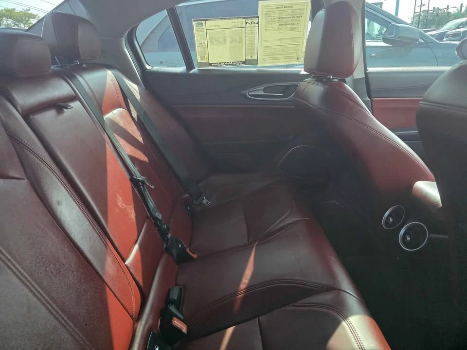 2018 Alfa Romeo Giulia - Image 6 of 7