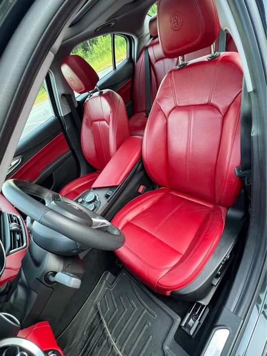 2018 Alfa Romeo Giulia - Image 15 of 20