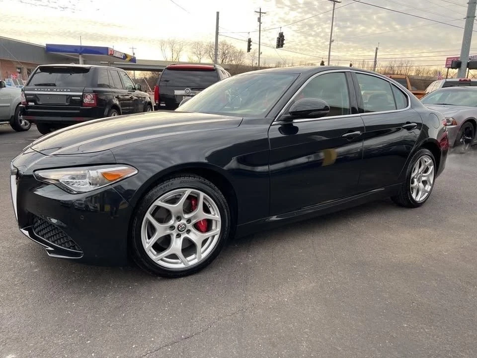 2018 Alfa Romeo Giulia - Image 2 of 20
