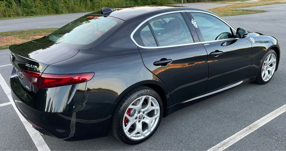 2018 Alfa Romeo Giulia - Image 10 of 20