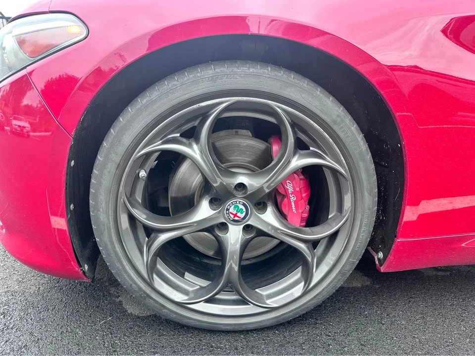 2018 Alfa Romeo Giulia - Image 5 of 8