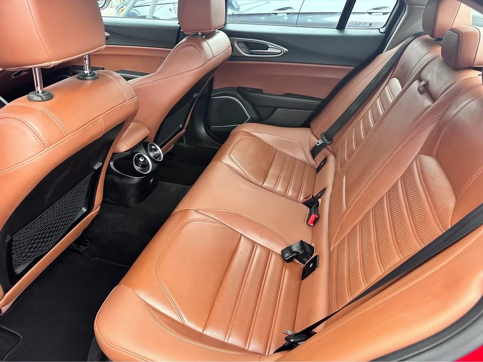 2018 Alfa Romeo Giulia - Image 8 of 8