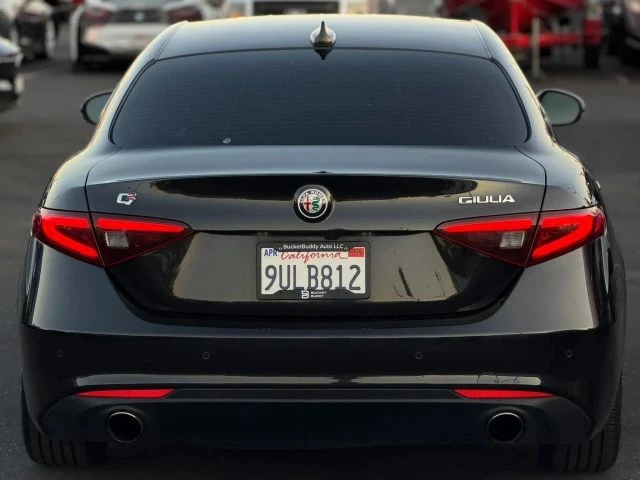 2018 Alfa Romeo Giulia - Image 8 of 27