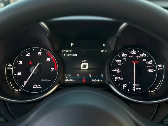 2018 Alfa Romeo Giulia - Image 19 of 27