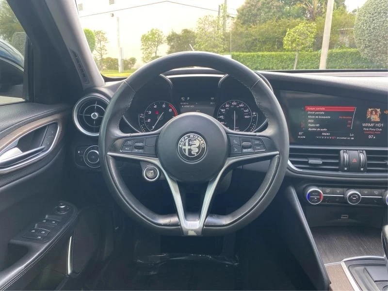 2018 Alfa Romeo Giulia - Image 12 of 15
