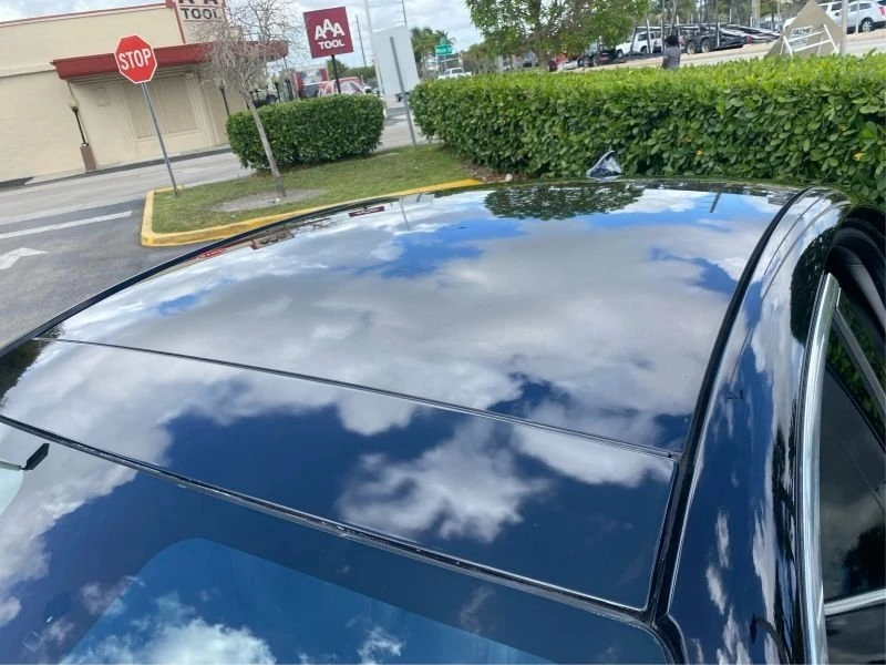 2018 Alfa Romeo Giulia - Image 11 of 15