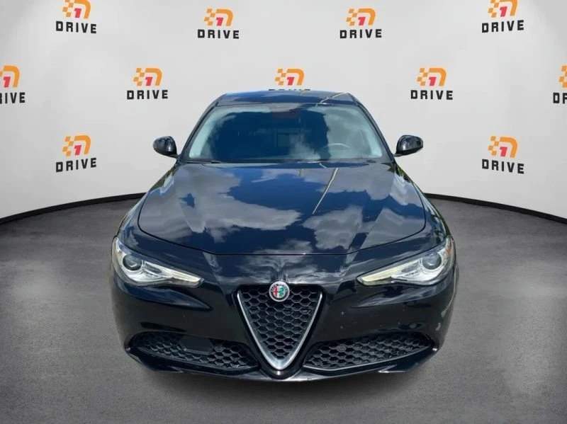2018 Alfa Romeo Giulia - Image 8 of 15