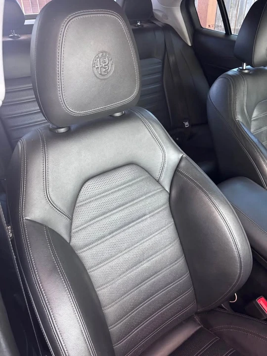 2018 Alfa Romeo Giulia - Image 8 of 10