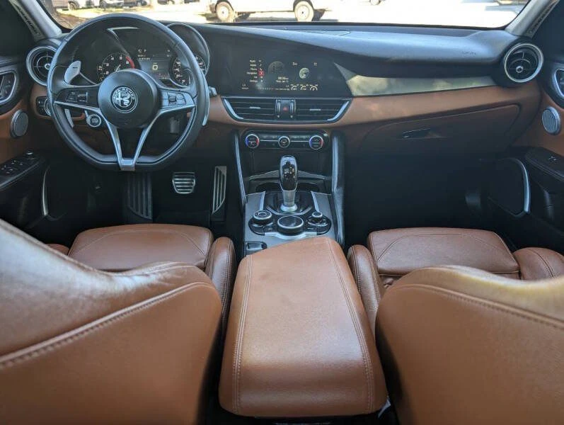 2018 Alfa Romeo Giulia - Image 5 of 20