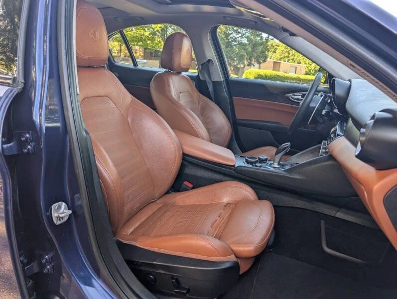 2018 Alfa Romeo Giulia - Image 13 of 20