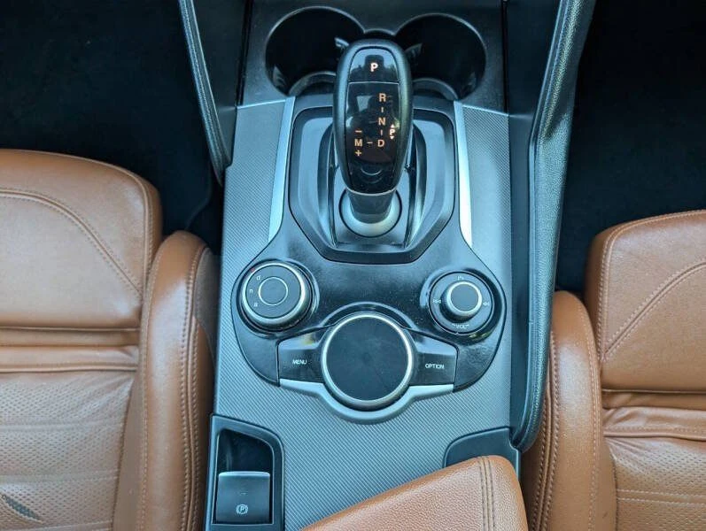 2018 Alfa Romeo Giulia - Image 11 of 20