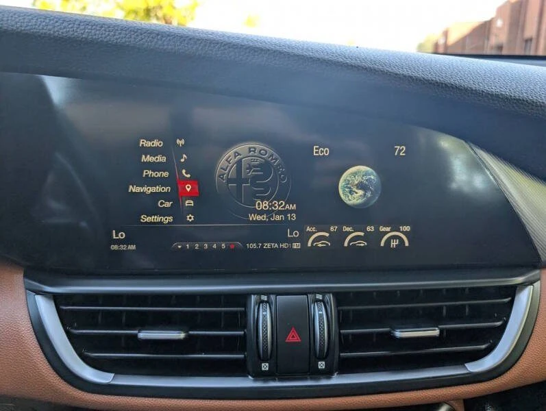 2018 Alfa Romeo Giulia - Image 8 of 20