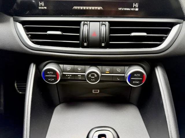 2018 Alfa Romeo Giulia - Image 20 of 20