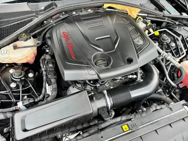 2018 Alfa Romeo Giulia - Image 5 of 20