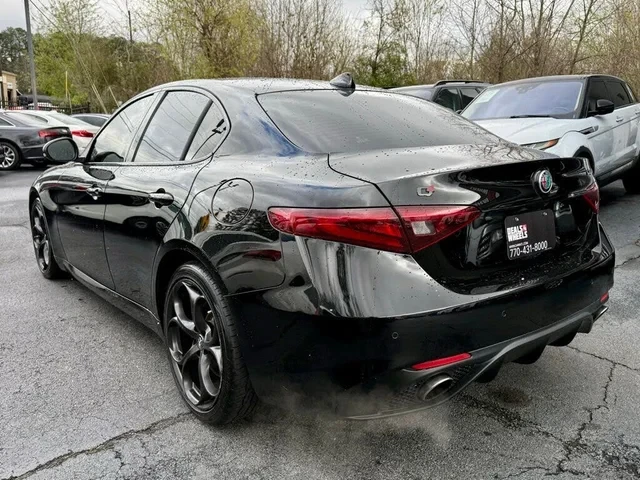 2018 Alfa Romeo Giulia - Image 10 of 20