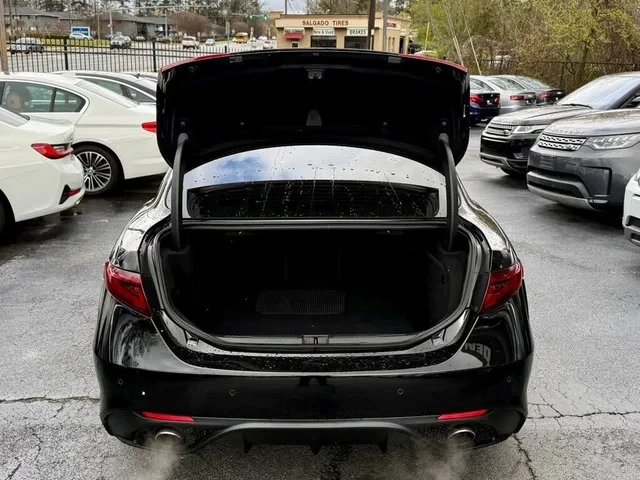 2018 Alfa Romeo Giulia - Image 11 of 20