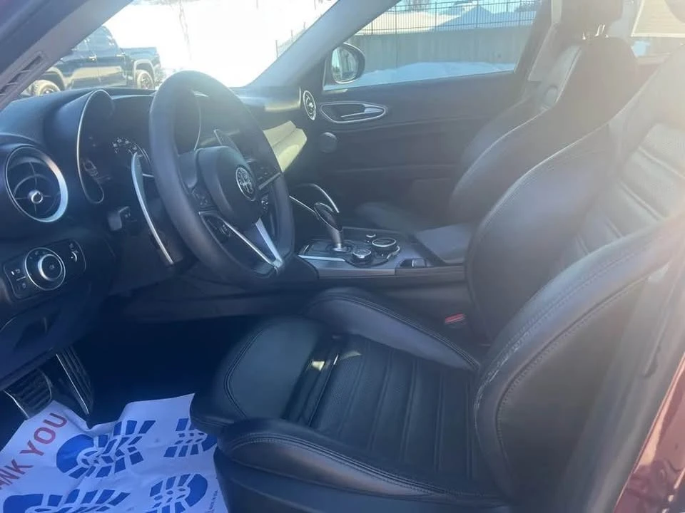 2018 Alfa Romeo Giulia - Image 8 of 10