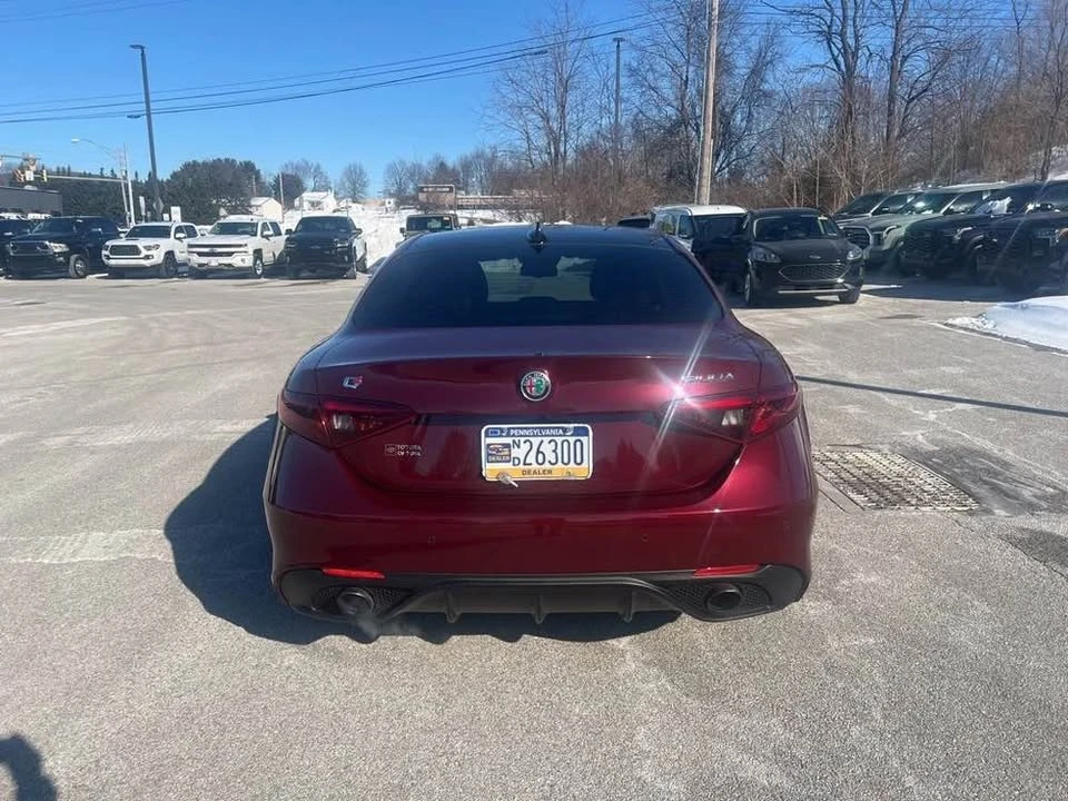 2018 Alfa Romeo Giulia - Image 6 of 10