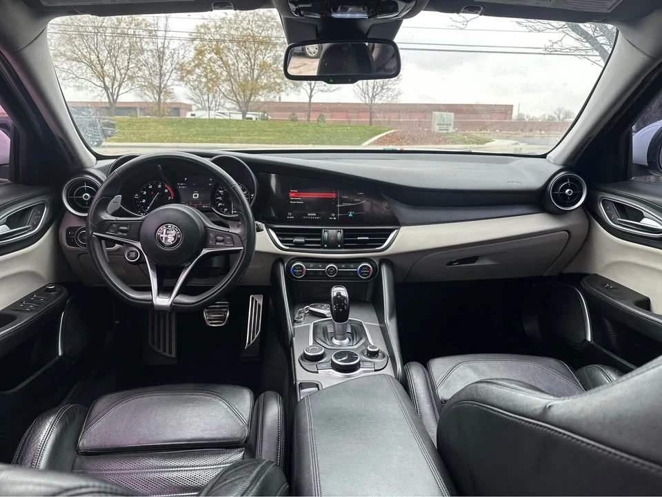 2018 Alfa Romeo Giulia - Image 7 of 9