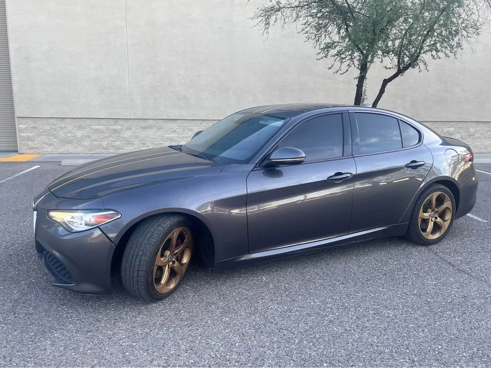 2018 Alfa Romeo Giulia - Image 11 of 19