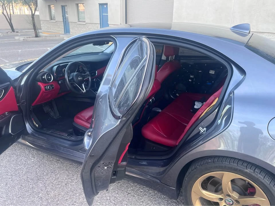 2018 Alfa Romeo Giulia - Image 18 of 19