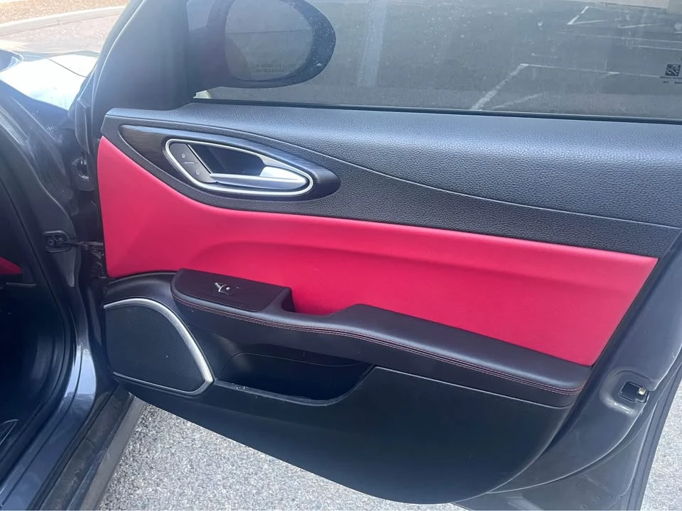 2018 Alfa Romeo Giulia - Image 17 of 19