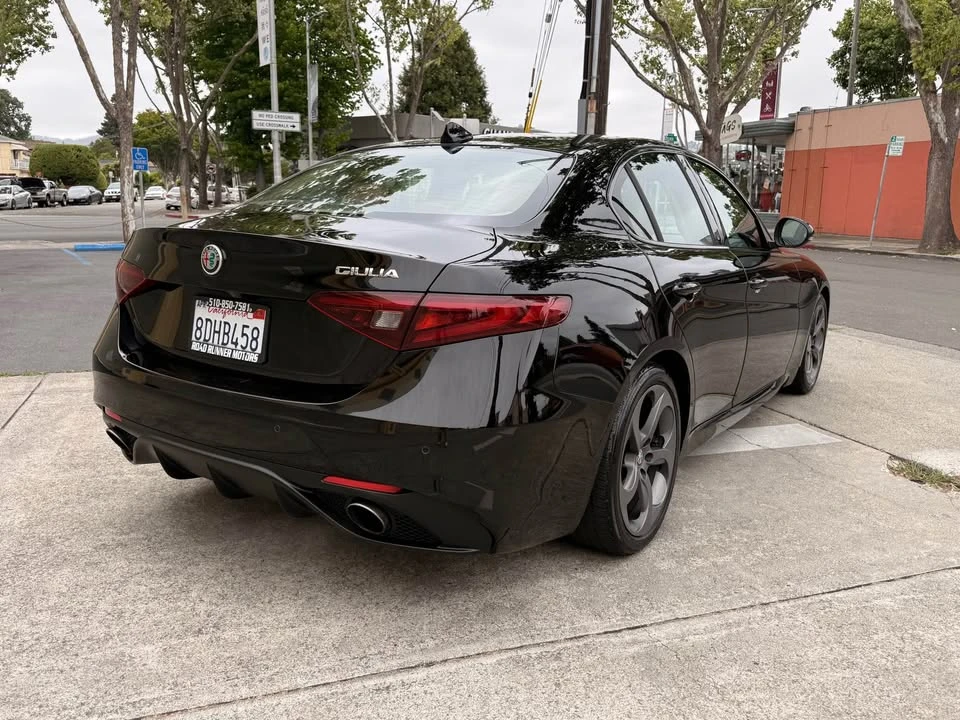 2018 Alfa Romeo Giulia - Image 7 of 16