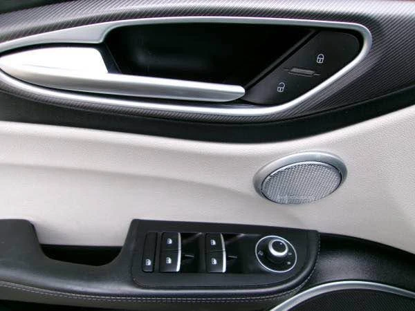 2018 Alfa Romeo Giulia - Image 17 of 20