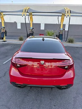 2018 Alfa Romeo Giulia Ti Sport Carbon