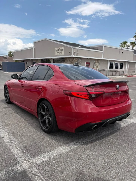 2018 Alfa Romeo Giulia - Image 2 of 15