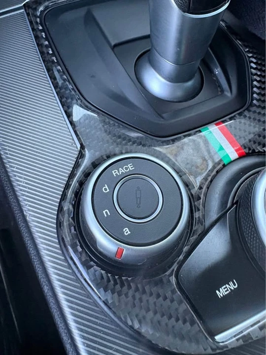 2018 Alfa Romeo Giulia - Image 12 of 15
