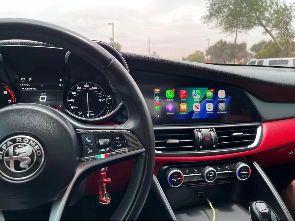 2018 Alfa Romeo Giulia - Image 11 of 15