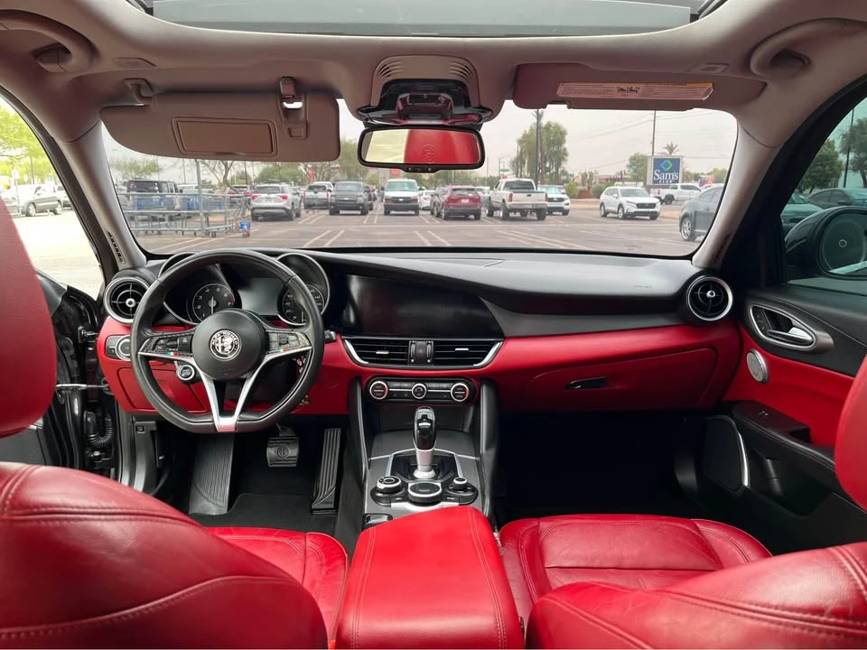 2018 Alfa Romeo Giulia - Image 10 of 15
