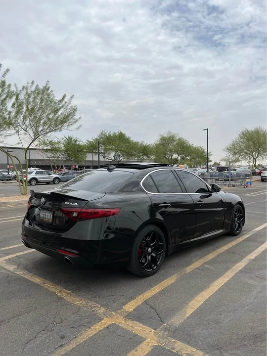 2018 Alfa Romeo Giulia - Image 5 of 15