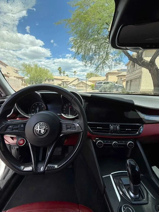 2018 Alfa Romeo Giulia - Image 5 of 7