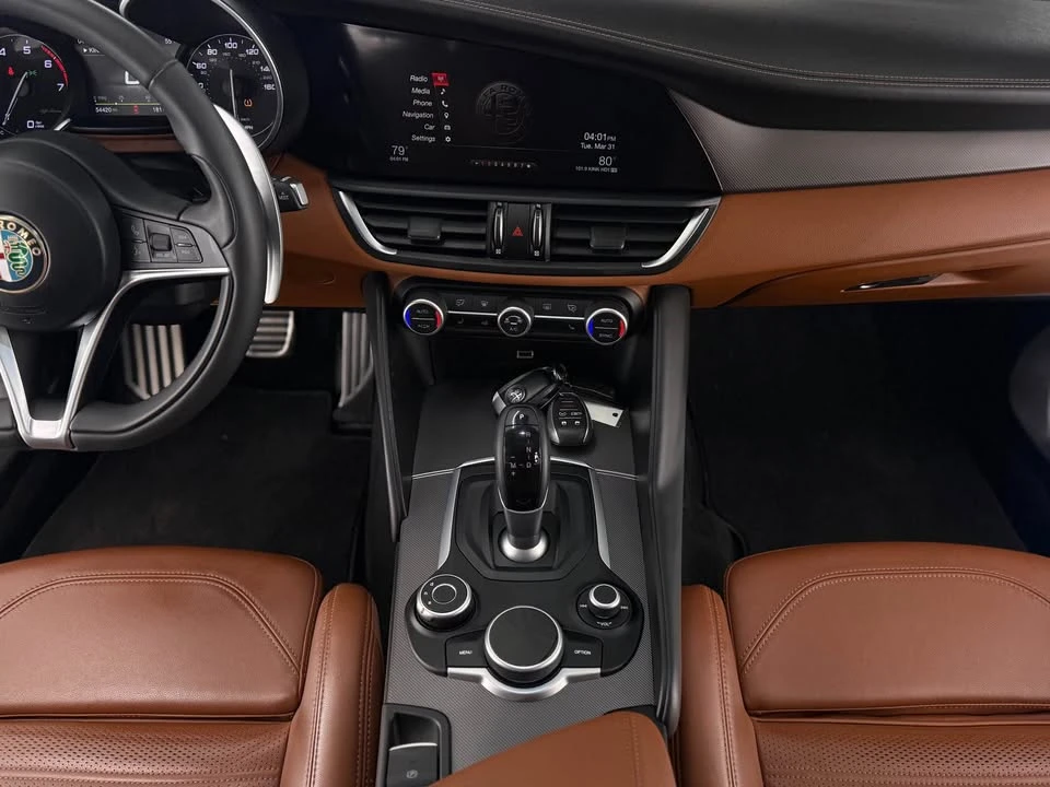 2018 Alfa Romeo Giulia - Image 18 of 20