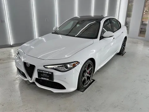 2018 Alfa Romeo Giulia Ti Sport Carbon