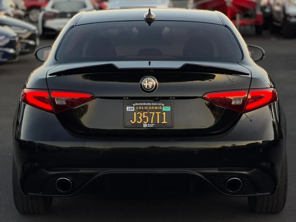 2018 Alfa Romeo Giulia - Image 7 of 20
