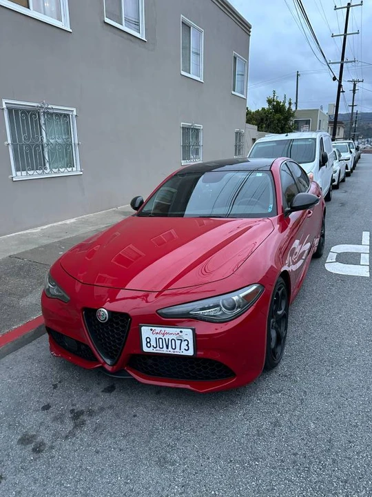 2018 Alfa Romeo Giulia - Image 12 of 19