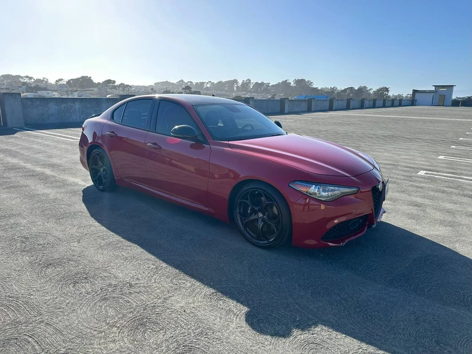 2018 Alfa Romeo Giulia - Image 4 of 19