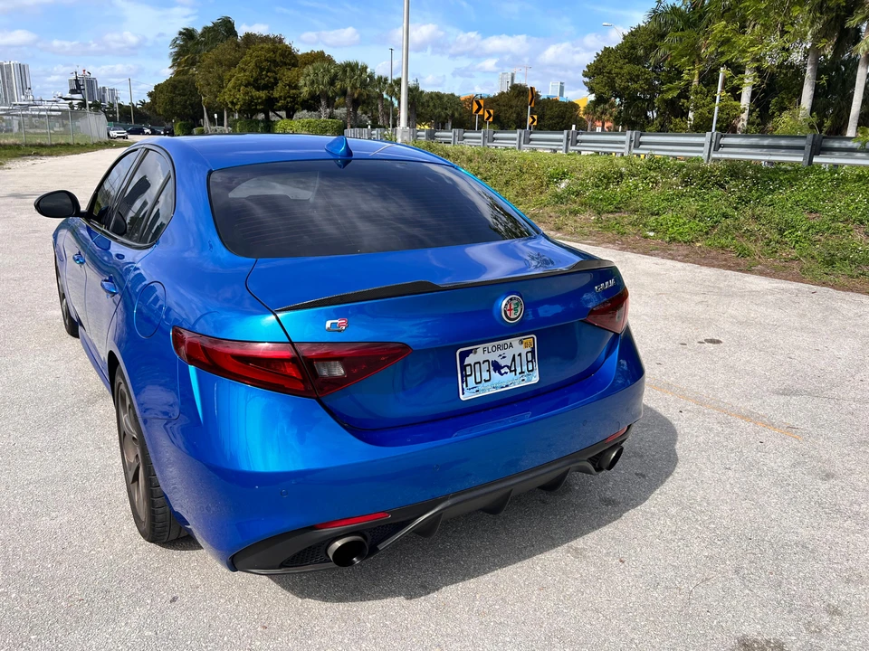 2018 Alfa Romeo Giulia - Image 15 of 31