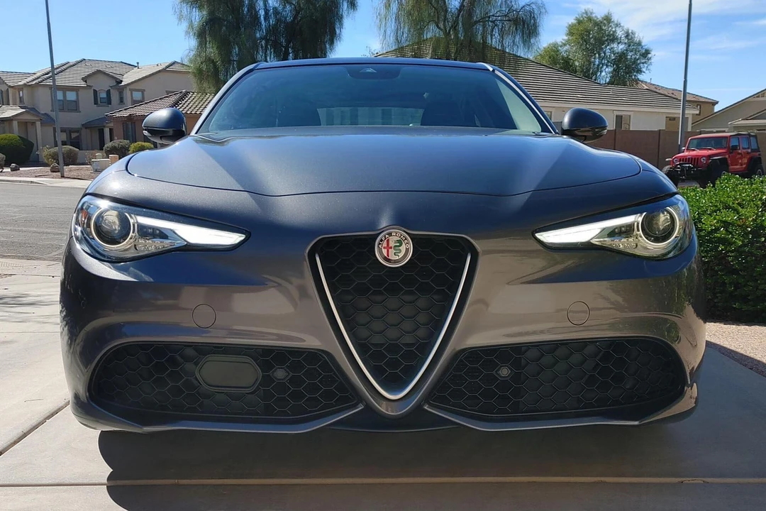 2018 Alfa Romeo Giulia - Image 2 of 31