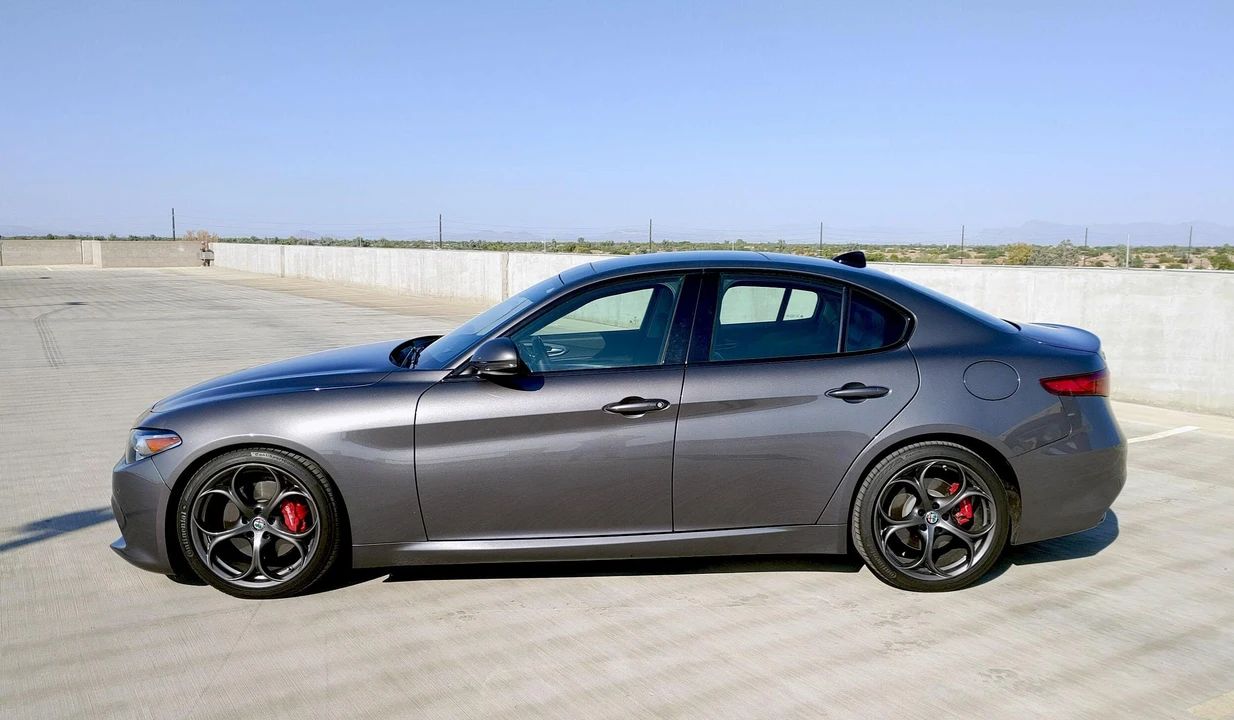 2018 Alfa Romeo Giulia - Image 6 of 31