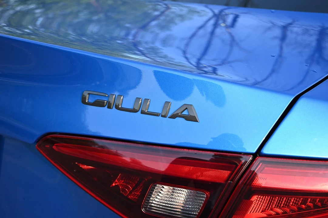 2018 Alfa Romeo Giulia Quadrifoglio - Image 23 of 31