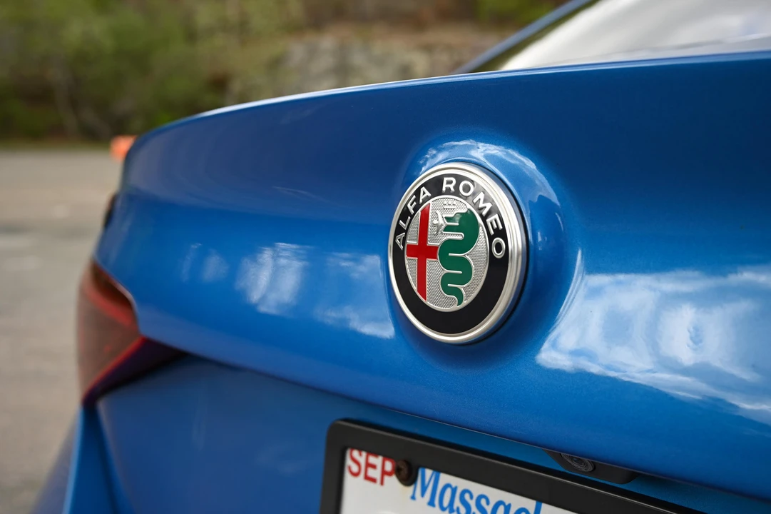 2018 Alfa Romeo Giulia Quadrifoglio - Image 22 of 31