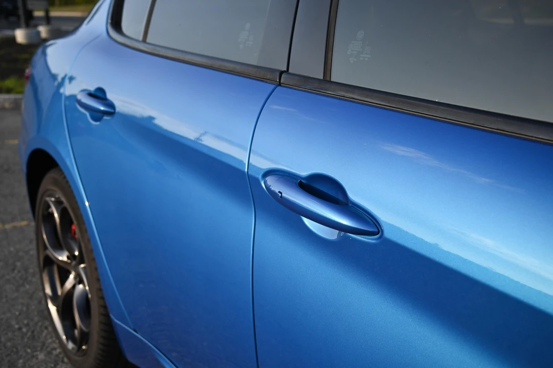 2018 Alfa Romeo Giulia Quadrifoglio - Image 28 of 31