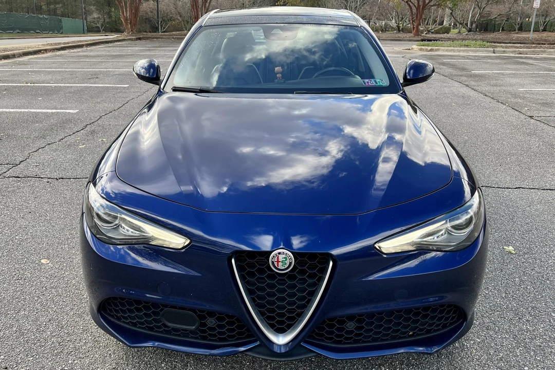 2018 Alfa Romeo Giulia - Image 2 of 31