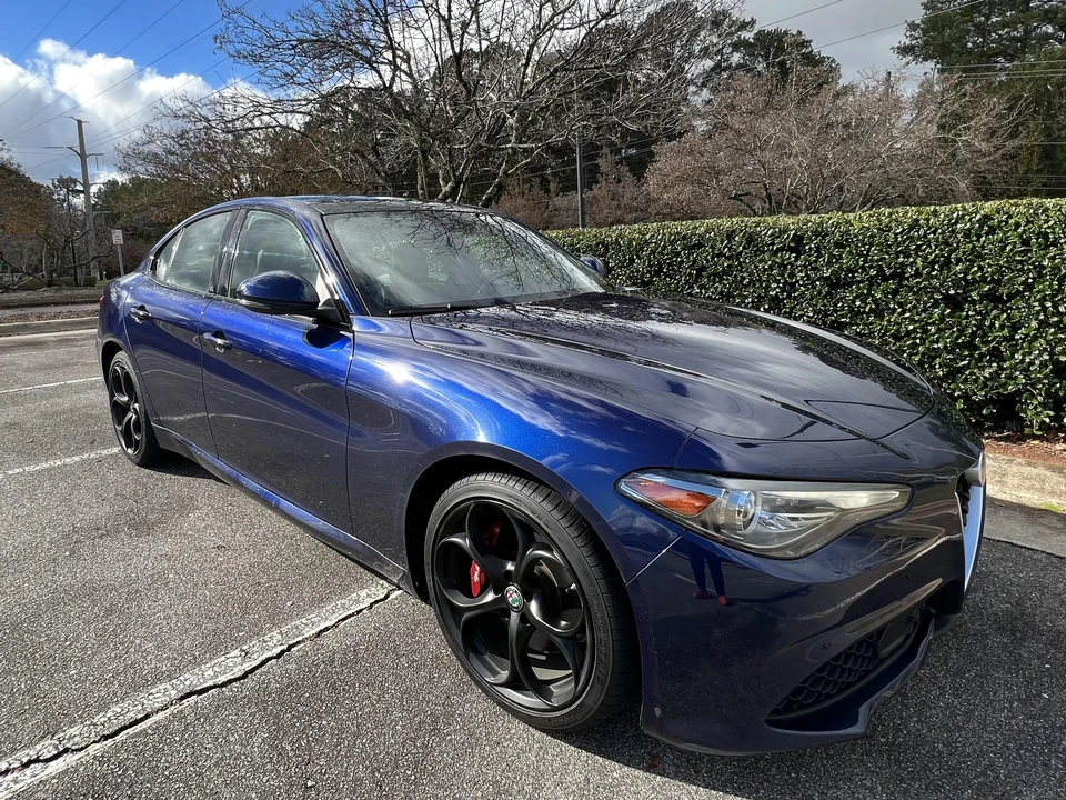 2018 Alfa Romeo Giulia - Image 18 of 31